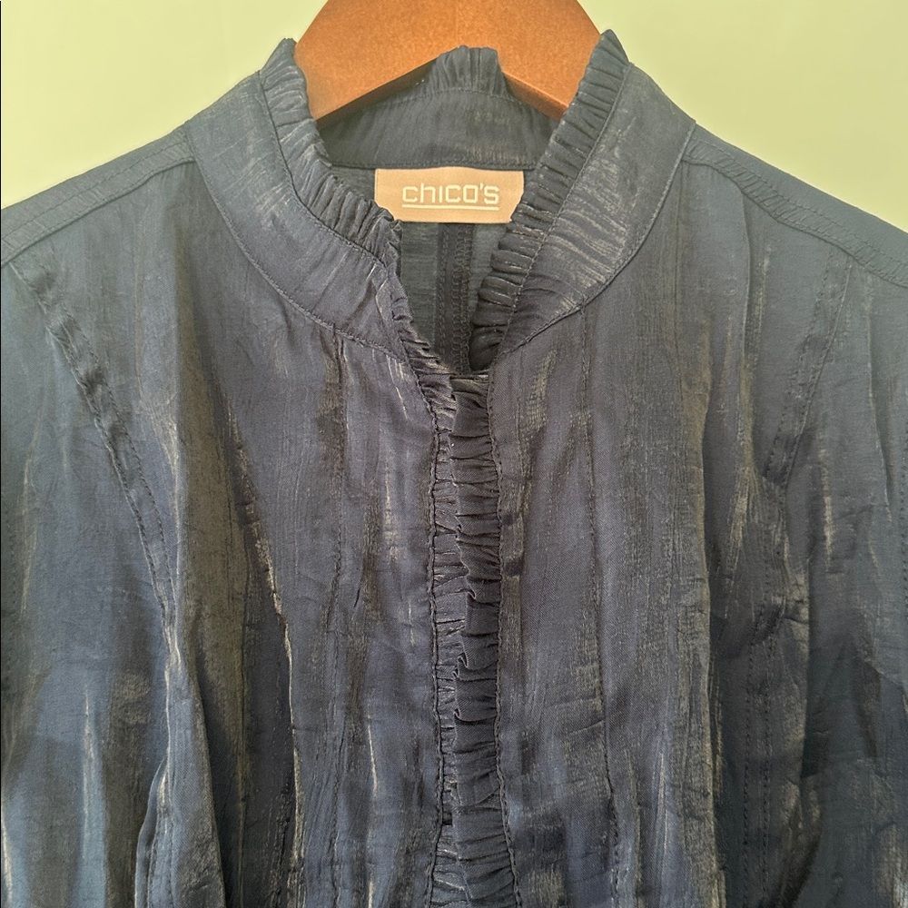 Chicos Navy Blouse Long Sleeve Ruffle Button Up Size 1 Women’s - Picture 2 of 4